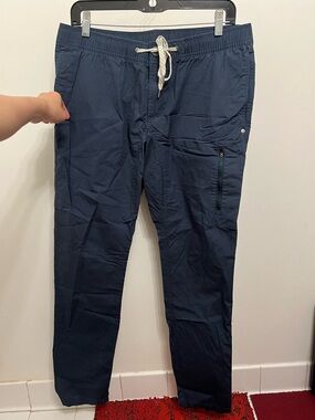 A26 Vuori Pants